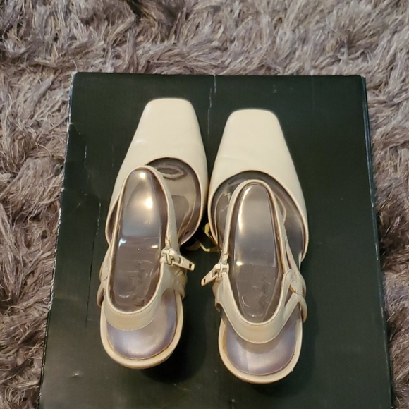 Jacqueline  Ferrar heels size 6.5 - Picture 3 of 5